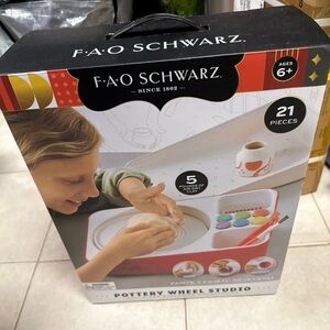 FAO Schwarz Pottery Wheel Studio - Red, White, and Multicolor